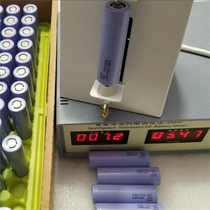 test Samsung 21700 40T INR21700-40T 4000mAh 45A power battery